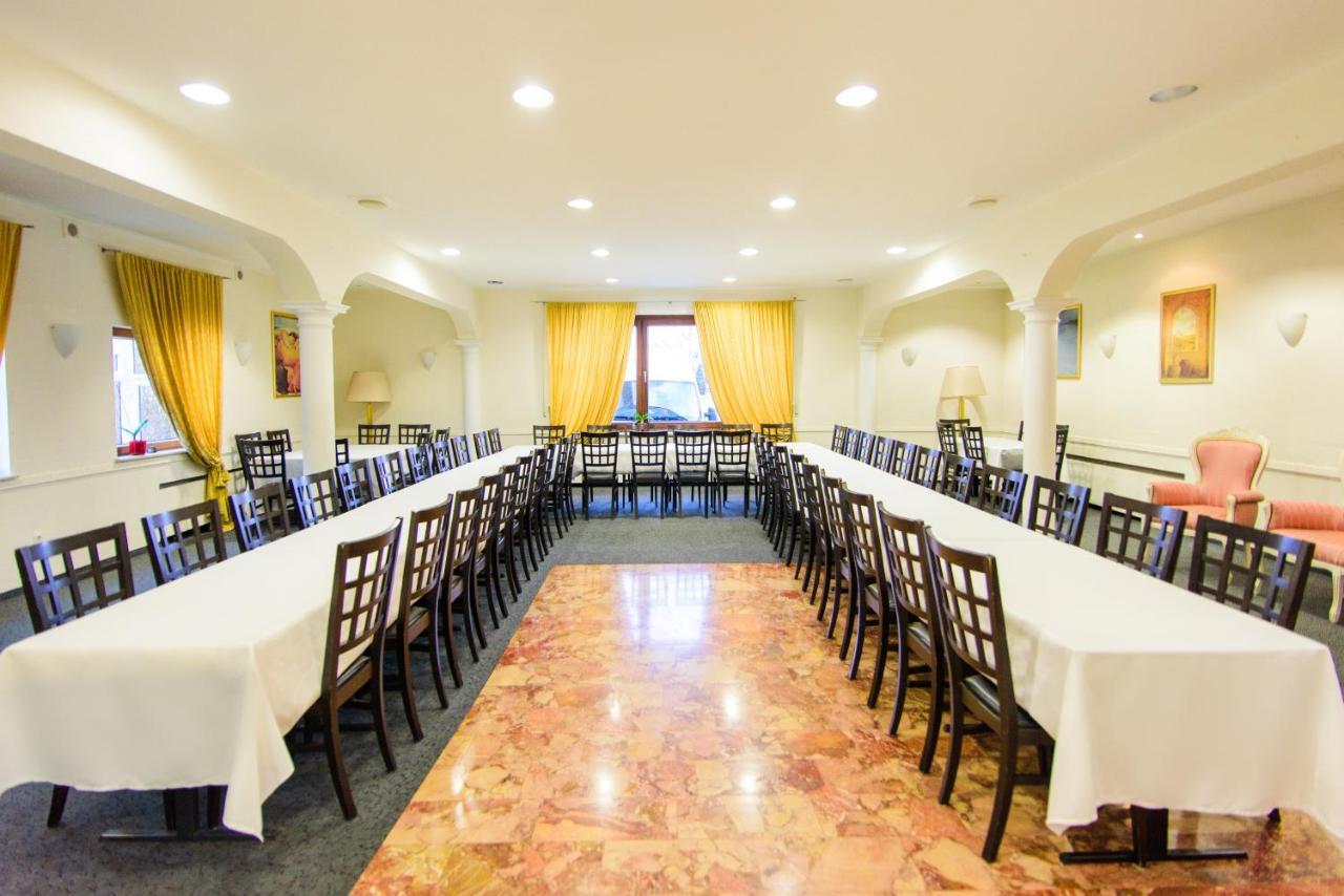 Hotel Bohn Metzingen  Dış mekan fotoğraf