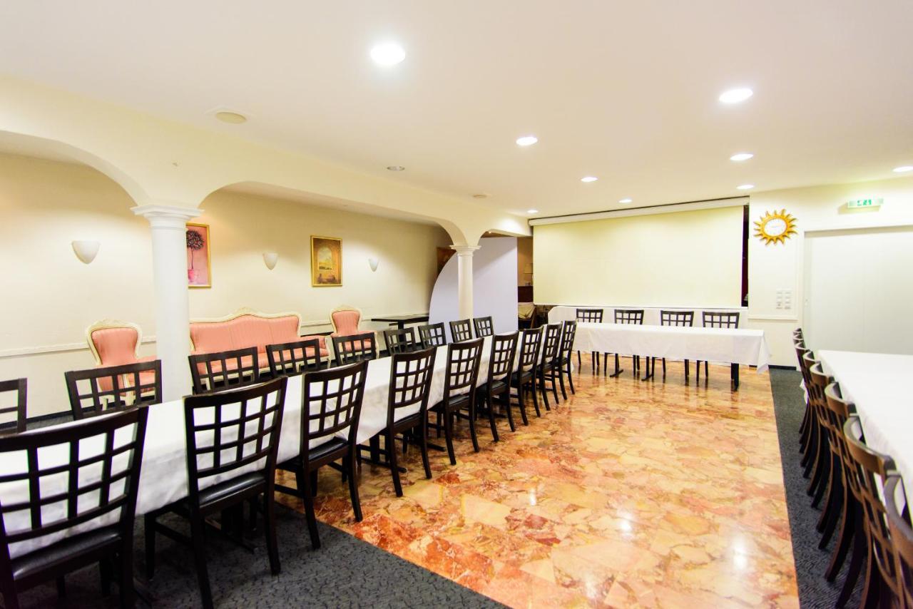 Hotel Bohn Metzingen  Dış mekan fotoğraf