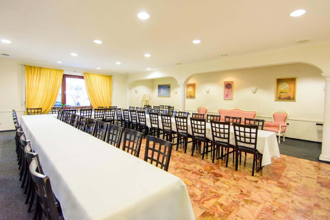 Hotel Bohn Metzingen  Dış mekan fotoğraf